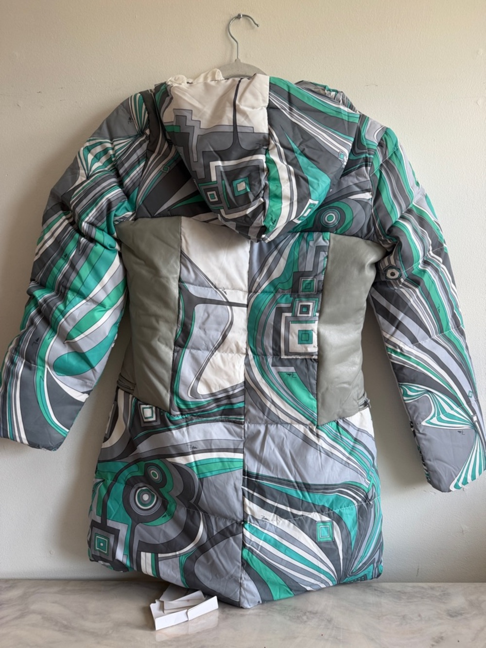 Emilio Pucci Gray, Teal and White Graphic Zip Coat size 40 - Picture 8 of 9